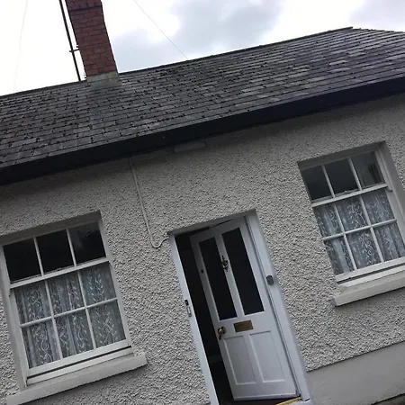 Shalom בית הארחה