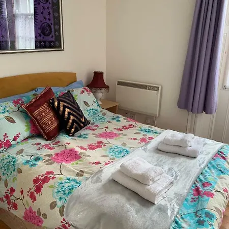 Shalom לונגפורד